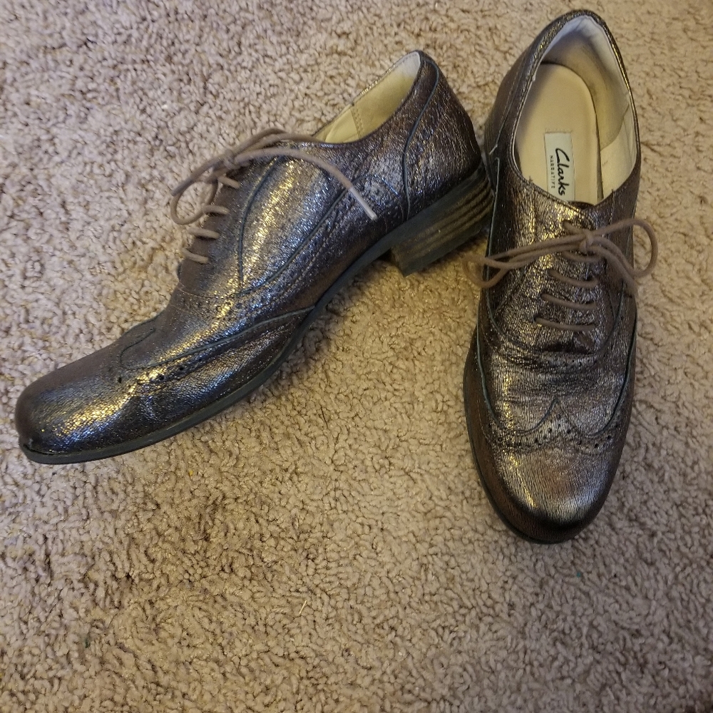 Metallic gold Clark's oxford loafers